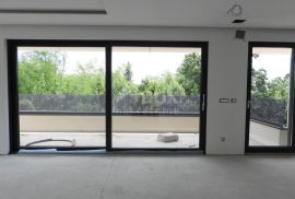 OPATIJA, LOVRAN - STAN SJ3 - 109,5m2 PENTHOUSE + BAZEN I TERASE/BALKONI 71m2 (248m2 BRUTTO - 170m2 NETO), Lovran, Kвартира