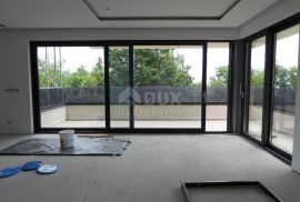 OPATIJA, LOVRAN - STAN J3 - 116m2 PENTHOUSE + BAZEN I TERASE/BALKONI 80,5m2 (243m2 BRUTTO - 171m2 NETO), Lovran, Διαμέρισμα