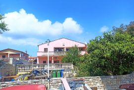 ISTRA, MEDULIN - Atraktivna samostojeća kuća 200 m od mora!, Medulin, Σπίτι