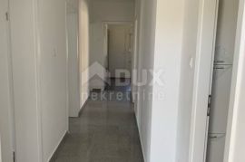 RAB, LOPAR- uređeni apartman na odličnoj lokaciji, Rab, Kвартира