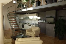 ISTRA, PULA - Penthouse i apartman 100 metara od mora!, Pula, Apartamento