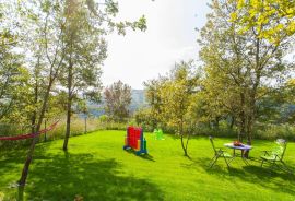 ISTRA, MOTOVUN - Osebujna prizemnica s bazenom na osami, Motovun, بيت