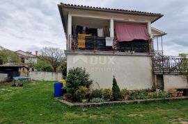 ISTRA, PIĆAN - Simpatična obiteljska kuća s prostranom okućnicom, Pićan, Casa