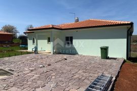 ISTRA, UMAG - Prizemnica s bazenom na mirnoj lokaciji, Umag, House