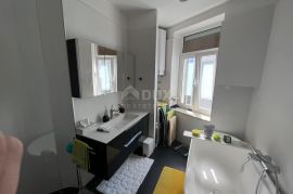 OPATIJA, CENTAR - stan, 56 m2, 1s + db, 20m od mora!!!, Opatija, شقة