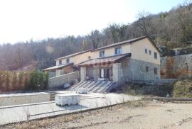 OPATIJA, IČIĆI, ANIČIĆI - ville 500m2 započeta gradnja (2 kom) s bazenom i panoramskim pogledom na more + okolić 2500m2, Opatija - Okolica, House