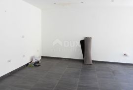 OPATIJA, CENTAR - stan 250m2 s pogledom na more + okoliš, Opatija, Flat