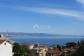 OPATIJA, CENTAR - stan 250m2 s pogledom na more + okoliš, Opatija, Διαμέρισμα