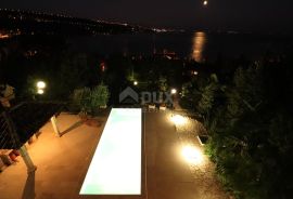 OPATIJA, VOLOSKO - vila 230m2 s bazenom i pogledom na more + uređena okućnica 1100m2, Opatija, بيت