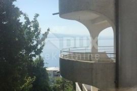 OPATIJA, CENTAR - samostojeća villa 605m2 s pogledom na more + okoliš 600m2, Opatija, Ev