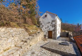 TRIBALJ, okolica Crikvenice -  Dvije kamene kuće s bazenom na mirnoj lokaciji okruženoj zelenilom, Vinodolska Općina, House