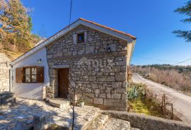 TRIBALJ, okolica Crikvenice -  Dvije kamene kuće s bazenom na mirnoj lokaciji okruženoj zelenilom, Vinodolska Općina, Kuća