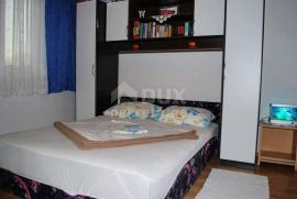 ZADAR, BIOGRAD NA MORU - Kuća sa devet apartmana, Biograd Na Moru, House