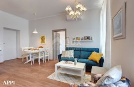 ISTRA, PULA Renoviran stan na rivi s 3 stambene jedinice 129 m2 - POGLED NA MORE!!, Pula, Apartamento