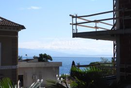 OPATIJA, CENTAR - samostojeća kuća 320m2 s pogledom na more + okućnica 753m2, Opatija, House