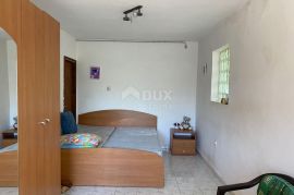 MATULJI - kuća, 3 stana, 397,18 m2, 906 m2 okućnice, ODLIČAN POTENCIJAL, PARKING!!!, Matulji, بيت