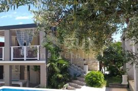 ISTRA, PREMANTURA Dvije kuće za odmor s bazenom - PORED MORA!!, Medulin, بيت