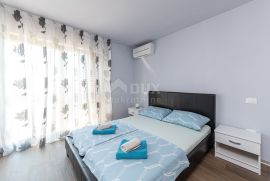 ISTRA, MEDULIN Apartmanska kuća u Banjolama - POGLED NA MORE!!, Medulin, House