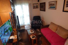 CRIKVENICA, DRAMALJ - Etaža u visokom prizemlju s vrtom, Crikvenica, Appartment