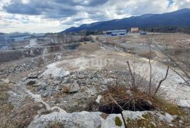 PERMANI - građevinski teren 1640 m2 za halu / poslovnu zgradu, Matulji, Γη