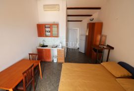 IČIĆI - Kuća sa 7 apartmana u blizini mora, Opatija - Okolica, Σπίτι