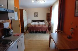 ISTRA, PREMANTURA Apartmanski kompleks na odličnoj lokaciji!, Medulin, Дом