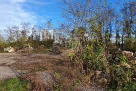 ISTRA, KAROJBA - Prostrano građevinsko zemljište (5000m2) za gradnju turističkih naselja otvorenog pogleda + poljoprivredno, Karojba, Land