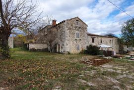 ISTRA, GROŽNJAN - Imanje na uzvisini, savršena lokacija, kompleks zemljišta, kamene kuće, panoramski pogledi sa svih strana - Rijetkost na tržištu!!, Grožnjan, Γη