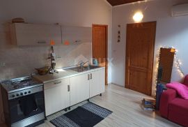 ISTRA-PULA-Prekrasna dva sređena stana na izvrsnoj lokaciji, Pula, Appartamento