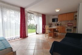 ISTRA, ROVINJ Apartmanska kuća na samo 40m od mora!, Rovinj, Kuća