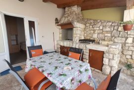 ISTRA, ROVINJ Apartmanska kuća na mirnoj lokaciji!, Rovinj, House