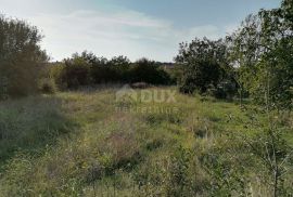 Istra - Pula - Građevinsko zemljište na Busoleru 1360 m2, Pula, Tierra