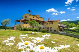 ISTRA, PAZIN - Prostrana kuća s bazenom, Pazin - Okolica, Famiglia