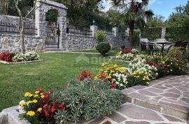 OPATIJA, IKA, OPRIČ - kuća / villa 500m2 s pogledom na more i bazenom + okoliš 1000m2, Opatija - Okolica, Haus