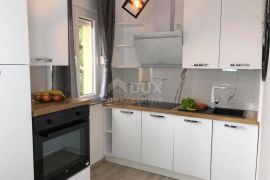 OPATIJA, IKA, OPRIČ - kuća / villa 500m2 s pogledom na more i bazenom + okoliš 1000m2, Opatija - Okolica, Σπίτι