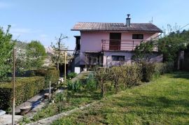 ŠKURINJE - obiteljska kuća s dva 2S+DB stana, Rijeka, Ev
