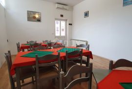 ISTRA, KRŠAN - Poslovni prostor - Restoran s uhodanim poslom 300,75m2, Kršan, Propiedad comercial