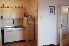 ZAMET - samostojeća kuća s tri stambene jedinice, Rijeka, House