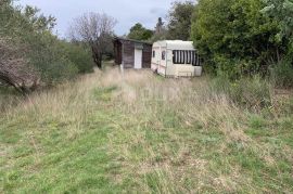 RAB, BANJOL- građevinski teren 1088m2 za stambenu zgradu – stanove / apartmane  / obiteljsku kuću / villu / za kuće za iznajmljivanje sa bazenom / kuću za odmor sa bazenom, Rab, Земля