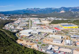 KUKULJANOVO INDUSTRIJSKA ZONA - građevinski teren 4570m2 za halu / poslovnu zgradu, Bakar, Land