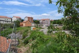 ZAMET GORNJI - MARINIĆI - građevinski teren 1000m2 za stambenu zgradu – stanove / obiteljsku kuću, Viškovo, Land