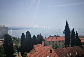 OPATIJA-CENTAR vrhunska elegantna i profinjena nekretnina s panoramskim pogledom na more, Opatija, Stan
