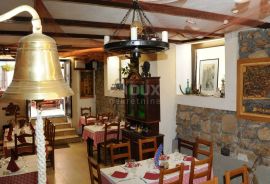 OTOK CRES 424m2 - Kuća, restoran, dvoetažni stan, apartmani, Cres, Ev