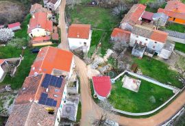 Višnjan, renovirana kamena kuća u idiličnom Istarskom zaseoku, Višnjan, House