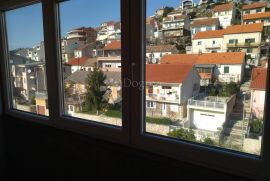 Šibenik - Stan s pogledom na more, Šibenik, Appartment