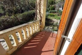 OPATIJA - CENTAR, stan s vrtom u historijskoj vili, 100 m od mora, Opatija, Apartamento