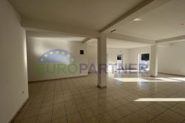 Poslovni prostor u Novigradu, Novigrad, Propiedad comercial