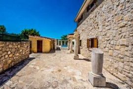 OTOK KRK, DOBRINJ- Luksuzna vila u mediteranskom stilu, Dobrinj, بيت