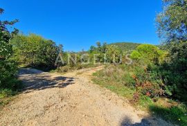 Otok Šipan, Šipanska Luka, kamena kuća za obnovu u centru mjesta s nekoliko poljoprivrednih zemljišta u blizini, Dubrovnik - Okolica, Maison