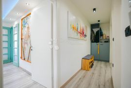 Prekrasan stan na Bulevardu, Rijeka, Apartamento